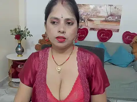 leahgotiii stripchat live cam model