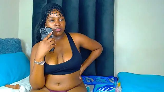 Slim_Thickiey stripchat live cam model