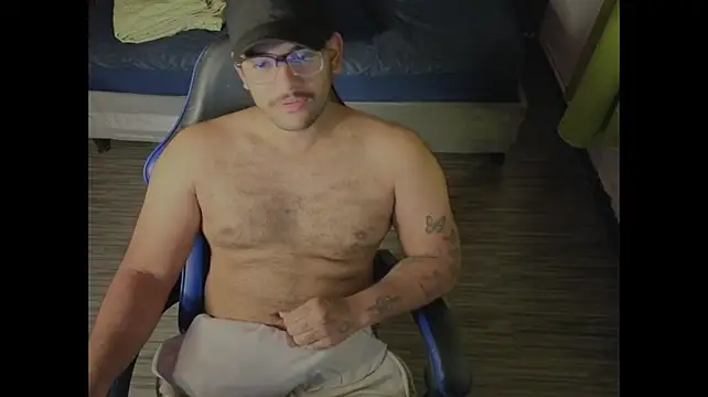 luke44404 stripchat live cam model