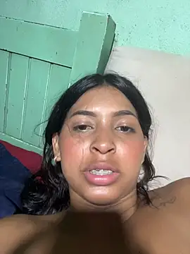 Milanyvero_ stripchat live cam model