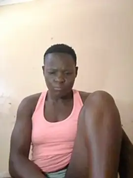 BUBBLY-QWEEN stripchat live cam model