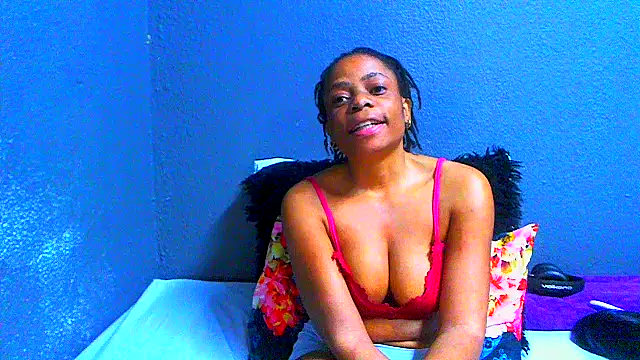 SMALLBOOBSXX stripchat live cam model
