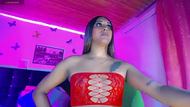 AlondraGill_11 stripchat live cam model