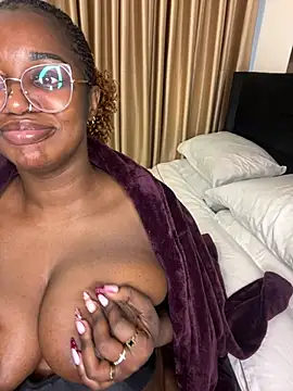 Honeylust26 stripchat live cam model