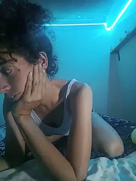 arianahillt stripchat live cam model