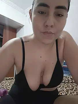 SweetyNaugthy stripchat live cam model
