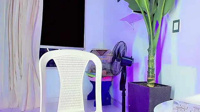 cuteyare stripchat live cam model