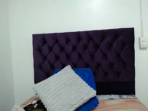 Azurafairy stripchat live cam model