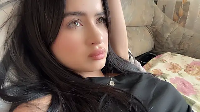 TeganBenek stripchat live cam model