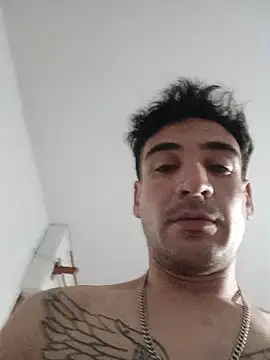 Leooo1722 stripchat live cam model