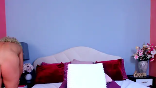 RubyBlush stripchat live cam model