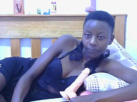 zuhura69 stripchat live cam model