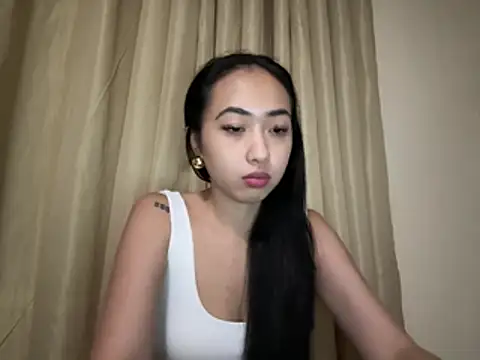 MaryPopy stripchat live cam model