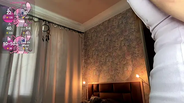 LoraDavi stripchat live cam model