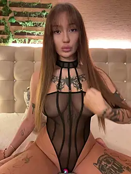 AlishaRuby stripchat live cam model