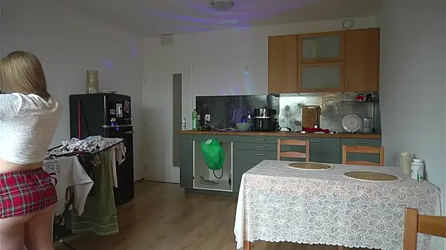 Emilyemmi stripchat live cam model