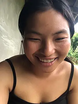 trang-vy stripchat live cam model
