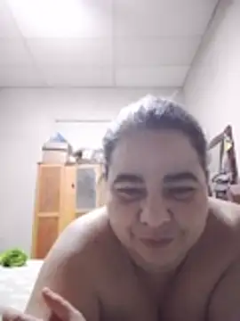Golositadeamor stripchat live cam model