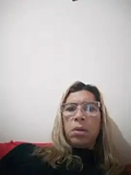 RenataAraujo stripchat live cam model