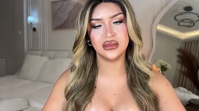 Your_Majesty_Tyra stripchat live cam model