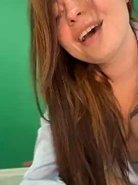 dreams4u stripchat live cam model