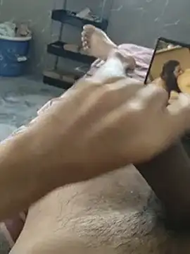-_-YOUNG--DADDY-_- stripchat live cam model