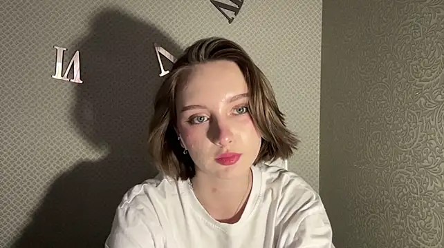 LovieClausing stripchat live cam model