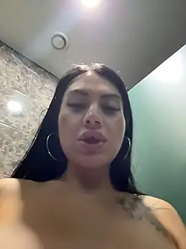 Wet__Bunny stripchat live cam model