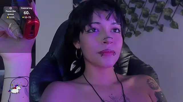 Anny_Kiitty stripchat live cam model