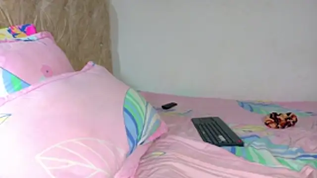 greys02 stripchat live cam model