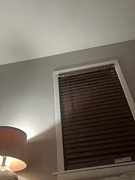 studlyhardwoodd stripchat live cam model