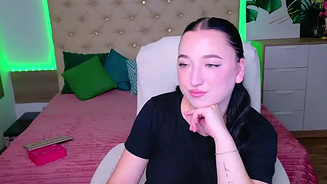 AVA_MAXIMUS stripchat live cam model