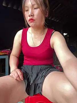 Bay-bi stripchat live cam model