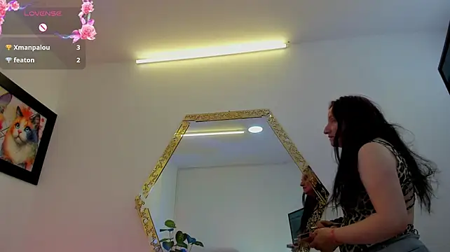 CloeMature stripchat live cam model