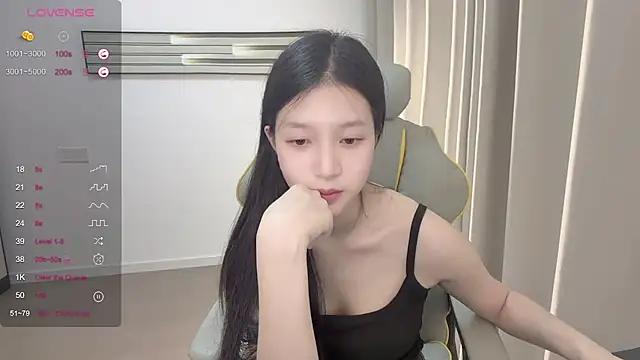 yy-1314 stripchat live cam model