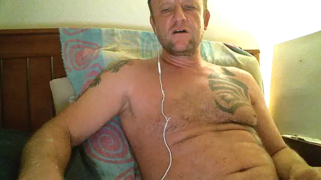 Yournaughty stripchat live cam model