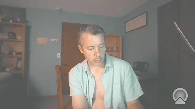chrisw8140 stripchat live cam model
