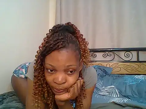 Ariana254 stripchat live cam model