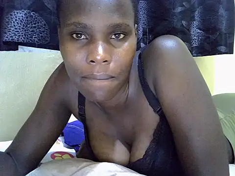 Sexxy_brianna stripchat live cam model