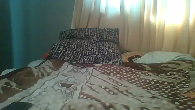 Interracialcouple35 stripchat live cam model