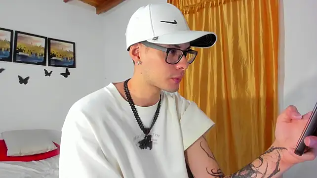 Vlad__night stripchat live cam model