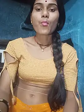 Pooja_hut stripchat live cam model