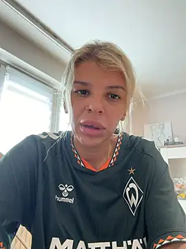 leylablush stripchat live cam model