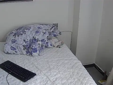sweetsin12 stripchat live cam model