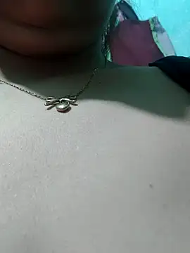 hiswety stripchat live cam model