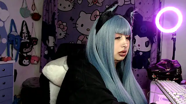 lussyevans24 stripchat live cam model