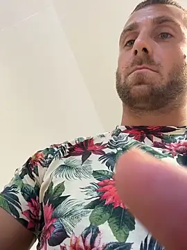 Johnytrain stripchat live cam model