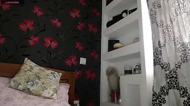 RosieHayes stripchat live cam model