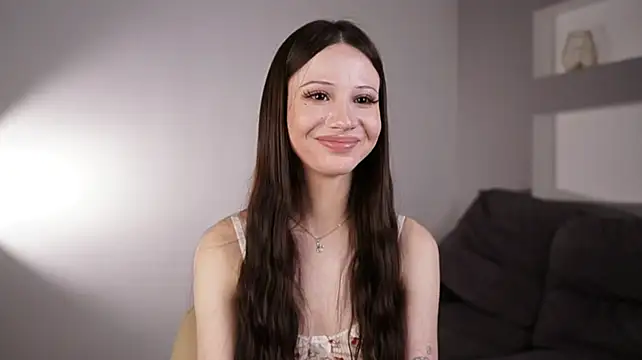 whynotChloe stripchat live cam model