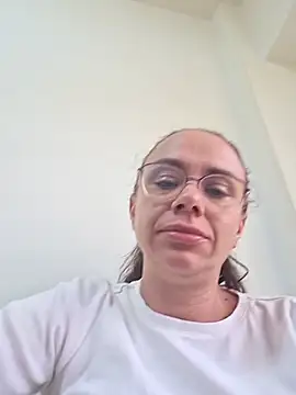 jessylove3 stripchat live cam model